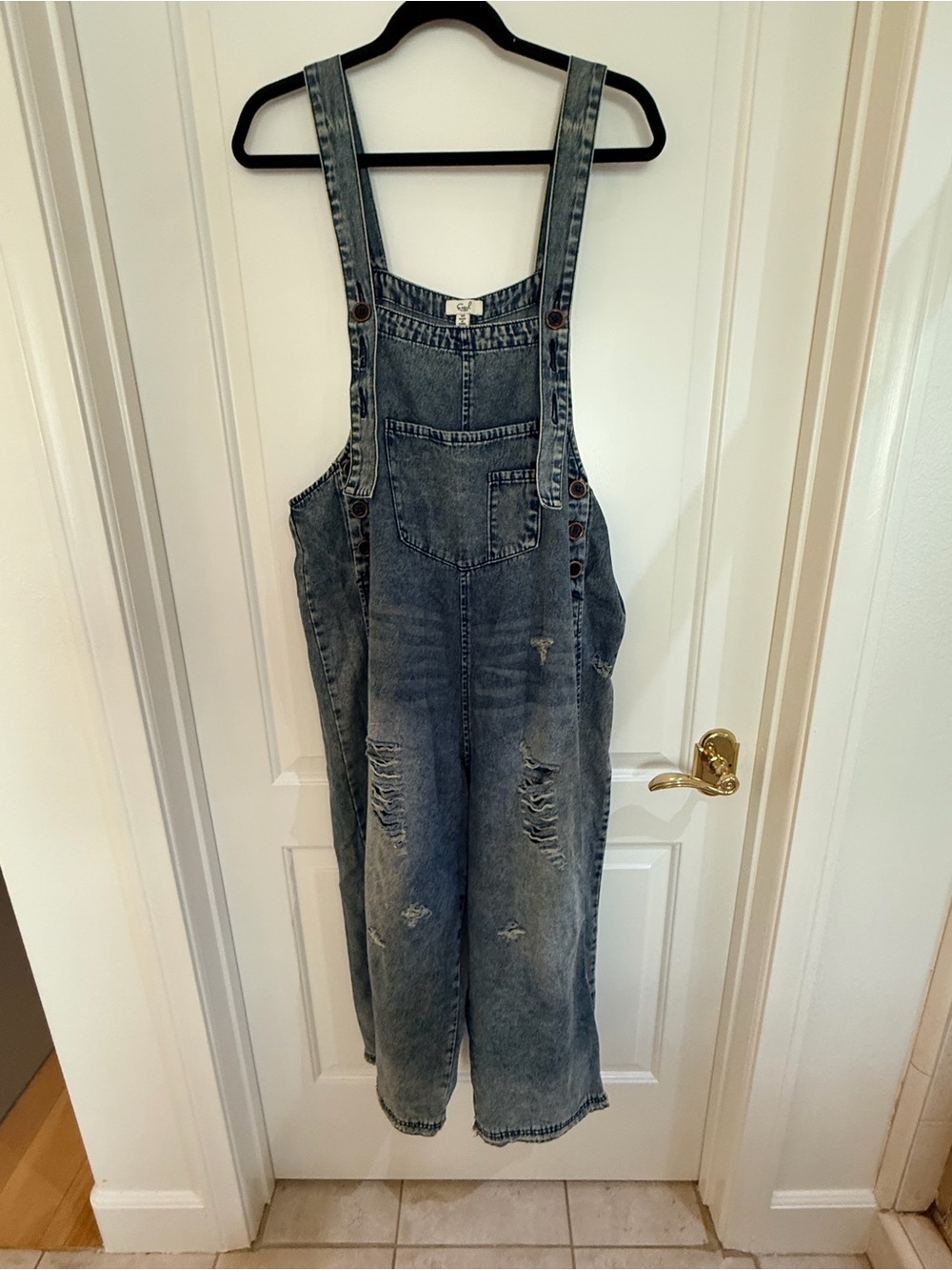 easel Blue Denim Jeans with White Label